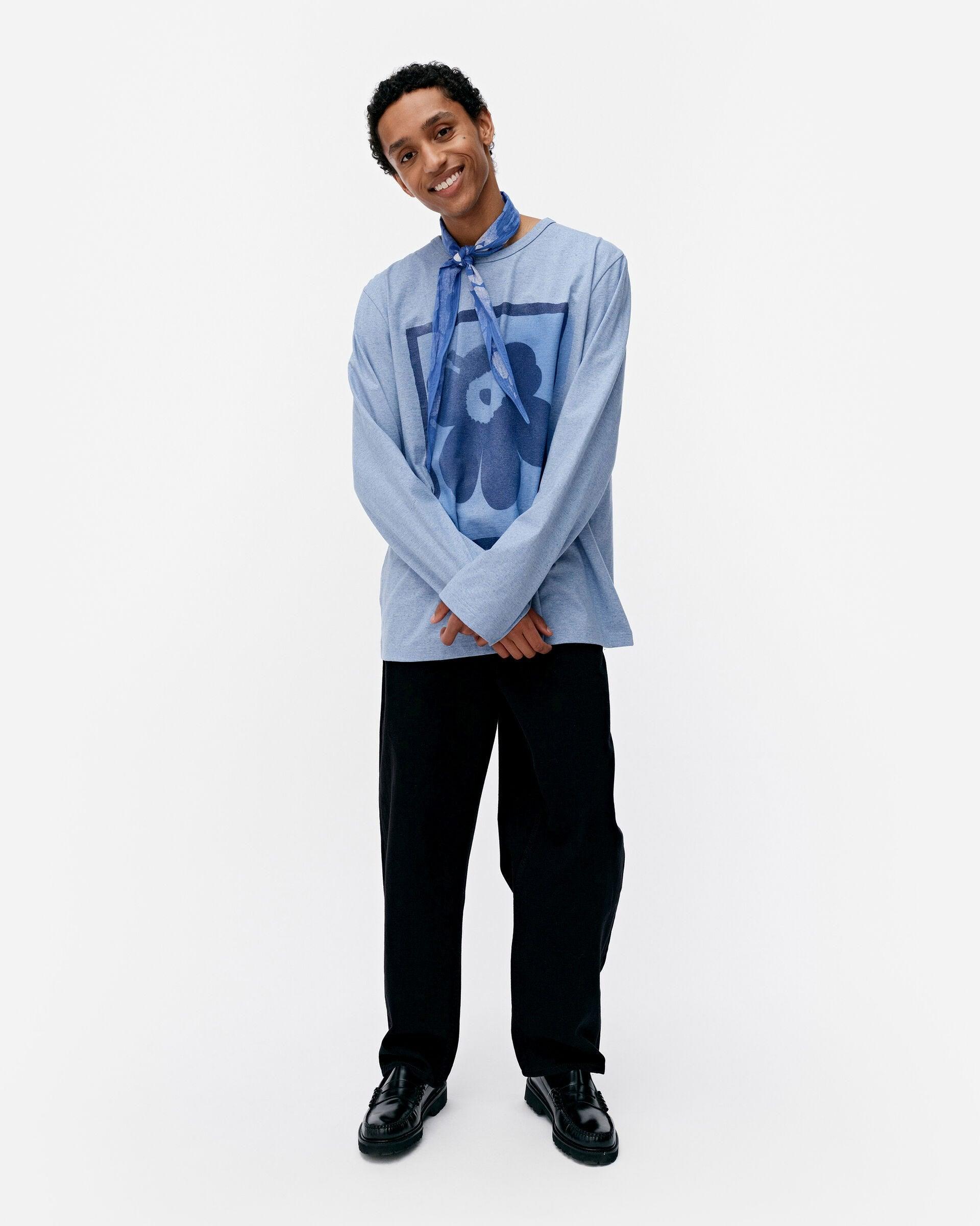 Bisarri Unikko Placement Paita