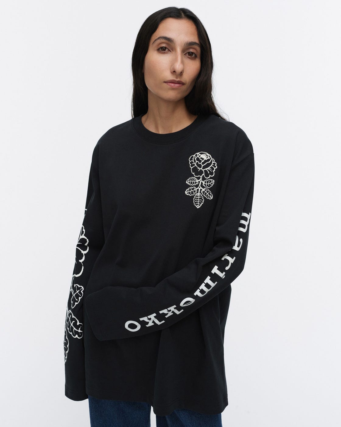 Oksat Vihkiruusu Placement Kioski trikoopaita, Musta