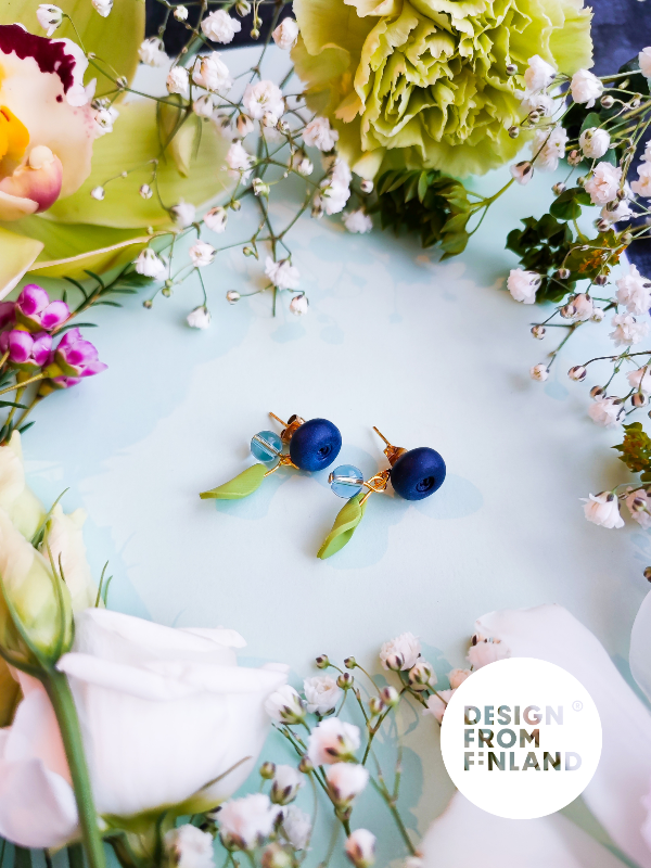 Mustikkapaikka-nappikorvakorut