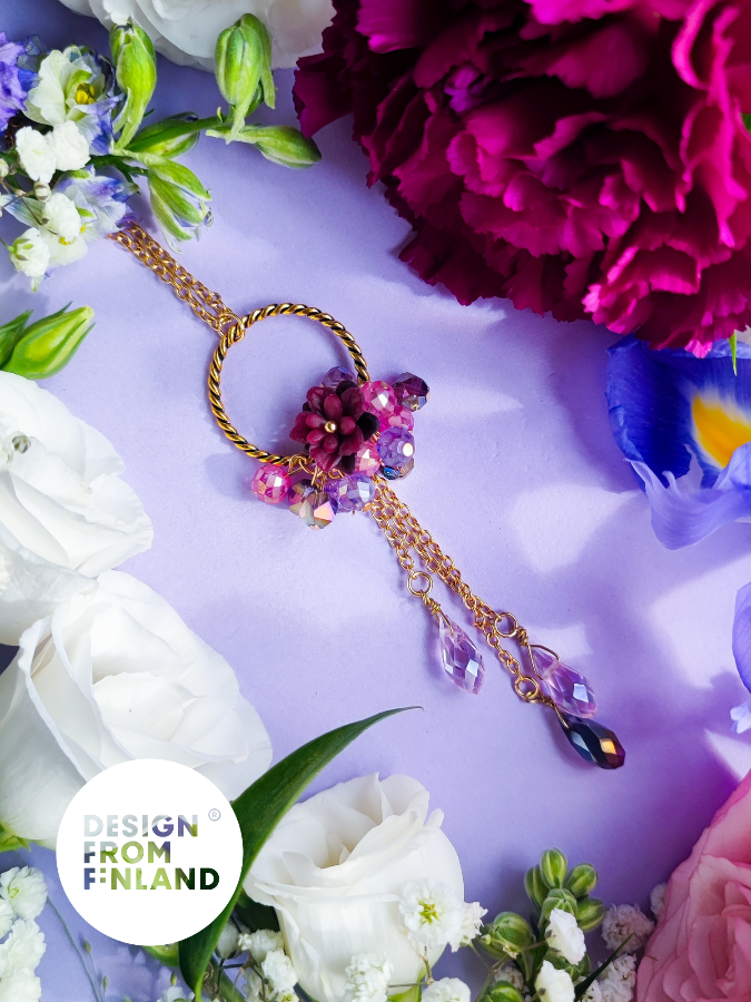 Villiruusu-kaulakoru