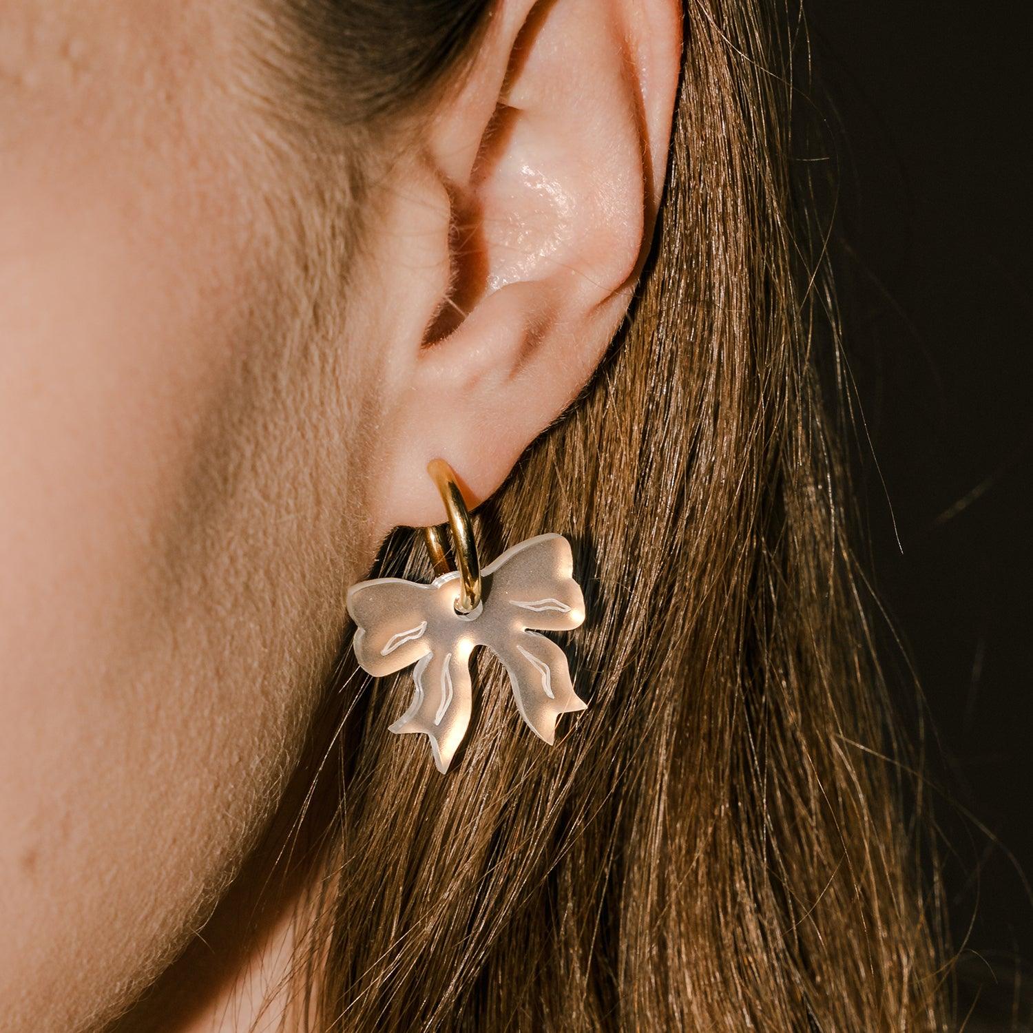 Take A Bow -korvakorut