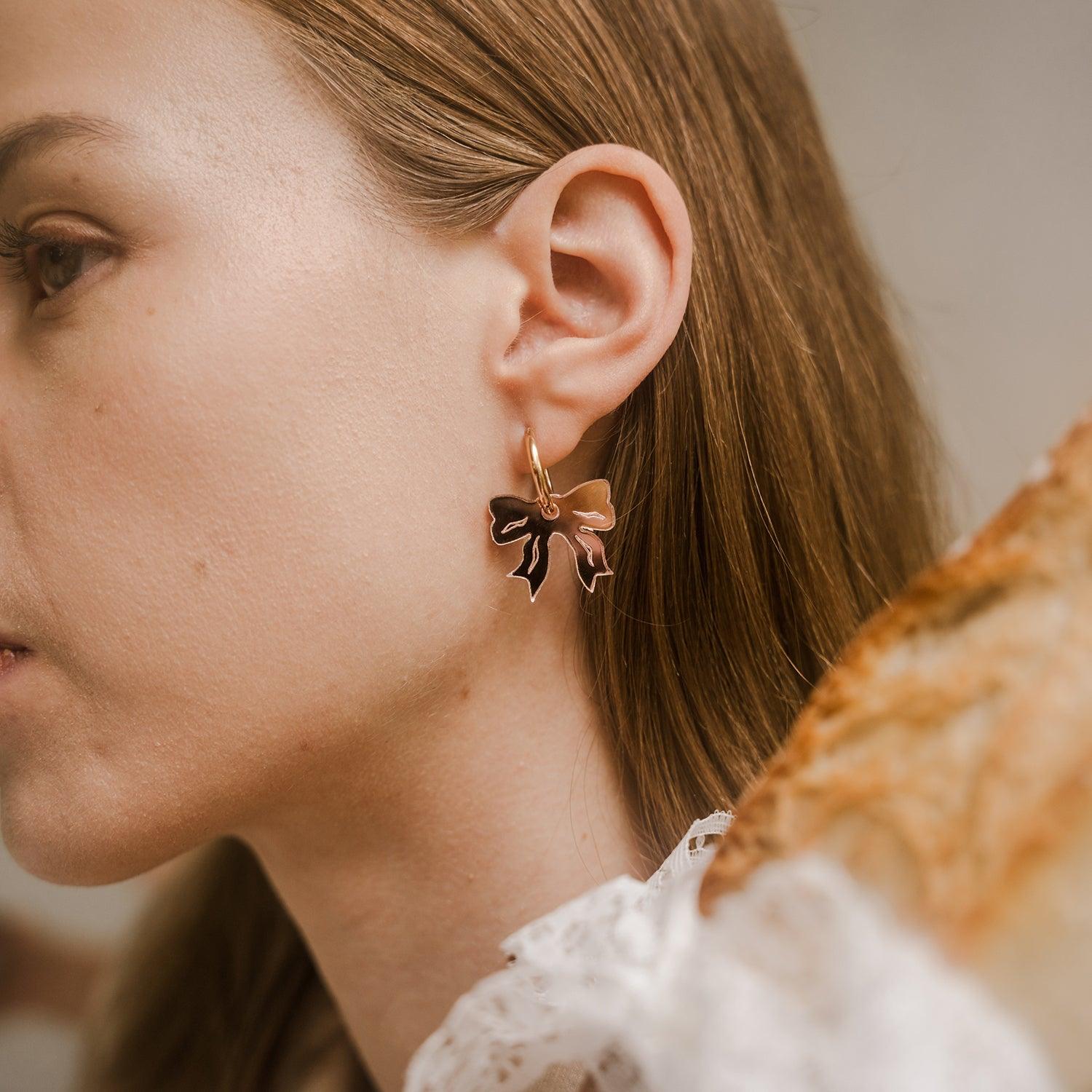 Take A Bow -korvakorut