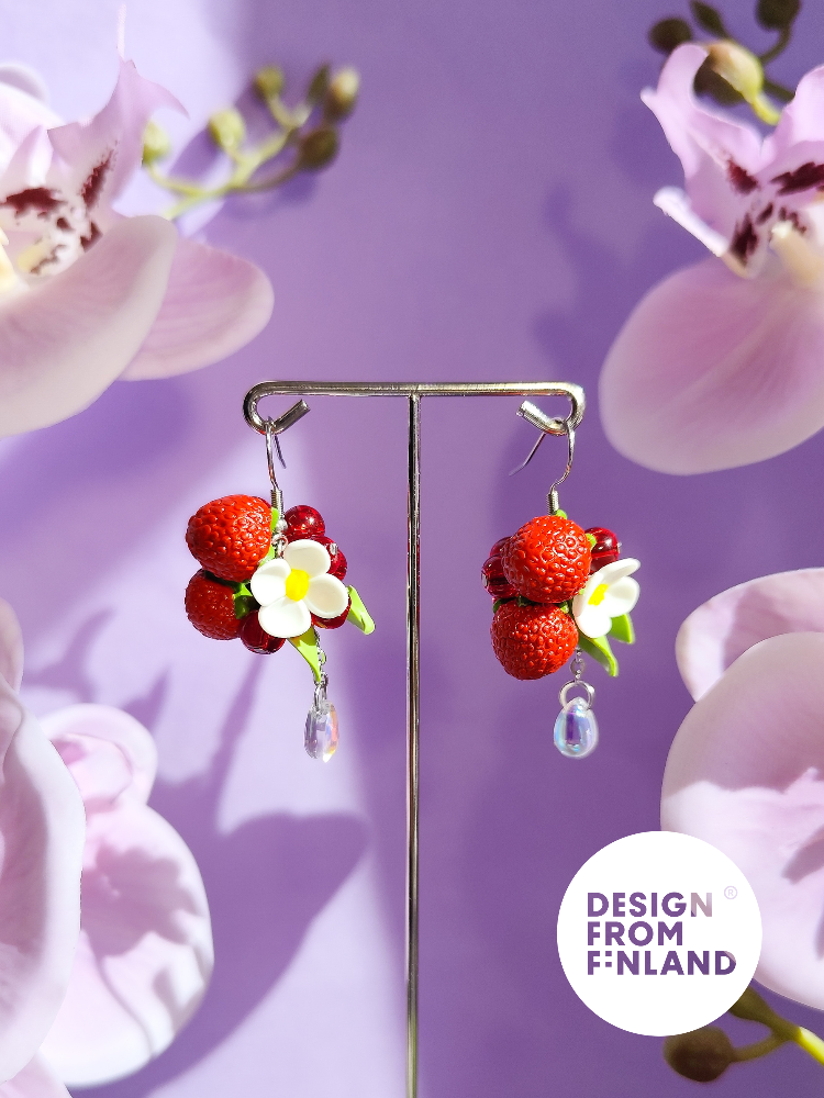 Metsämansikka-korvakorut - pieni terttu