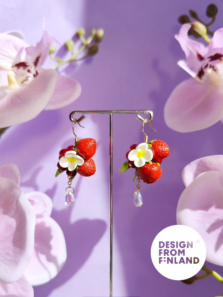 Metsämansikka-korvakorut - pieni terttu