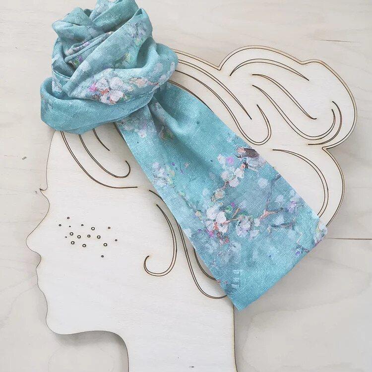 Moldable linen collar