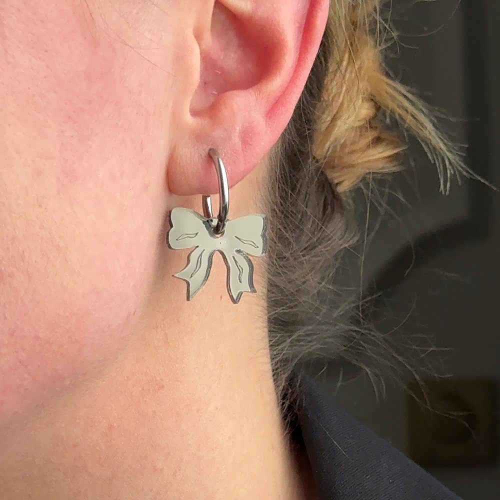 Take A Bow -korvakorut