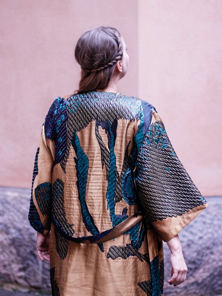Josephine kimono, Sahramikulta/Safiiri