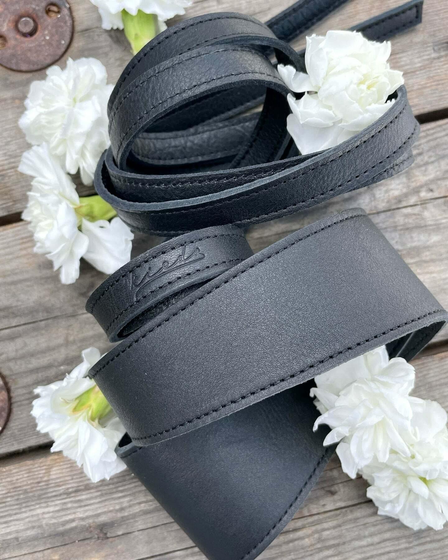 Siro Kietaisuvyö, Musta