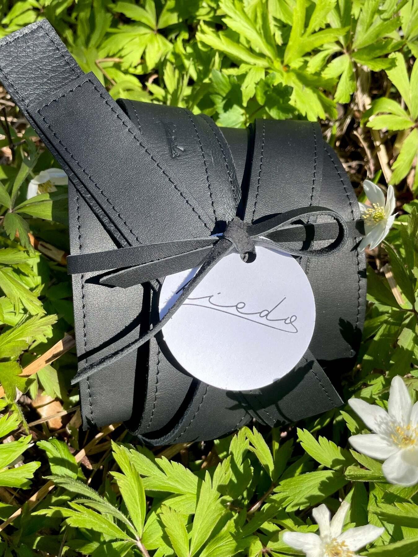 Leveä Kietaisuvyö 240cm, Musta