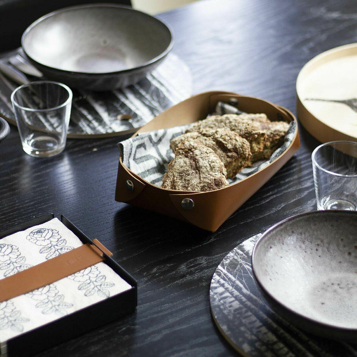 Rove säilytin, Ruskea