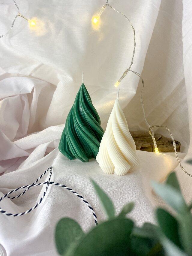 Kuusi Kynttilä, Valkoinen