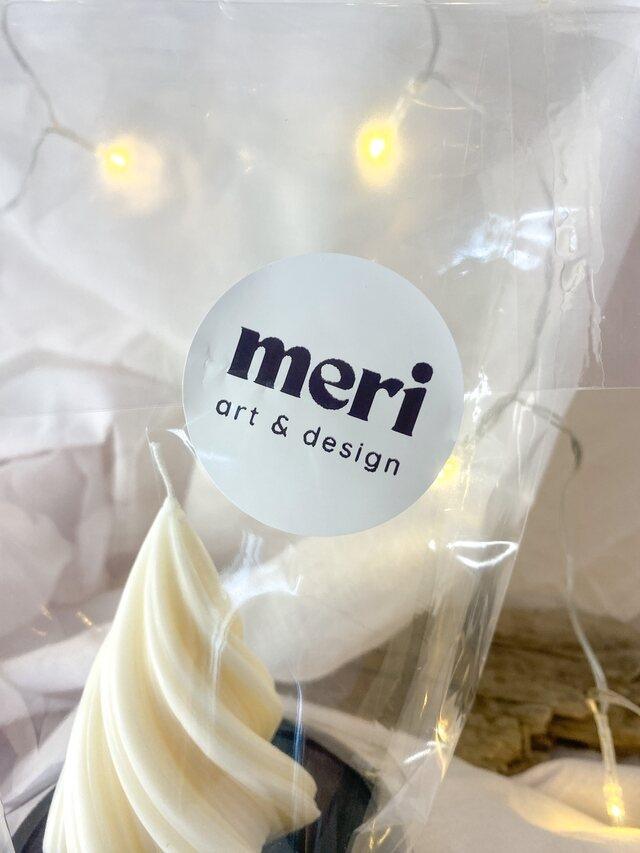 LAHJASETTI Kuusi Kynttilä + Alusta, Valkoinen