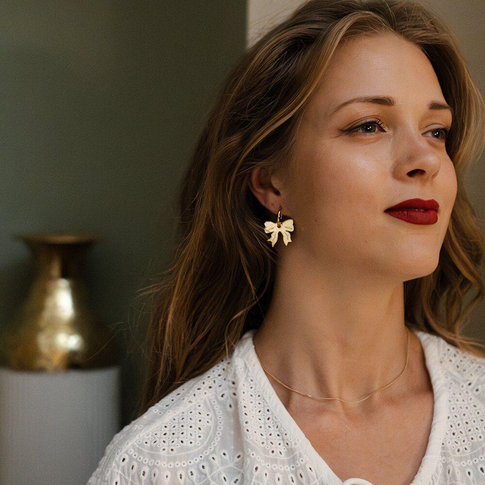 Take A Bow -korvakorut