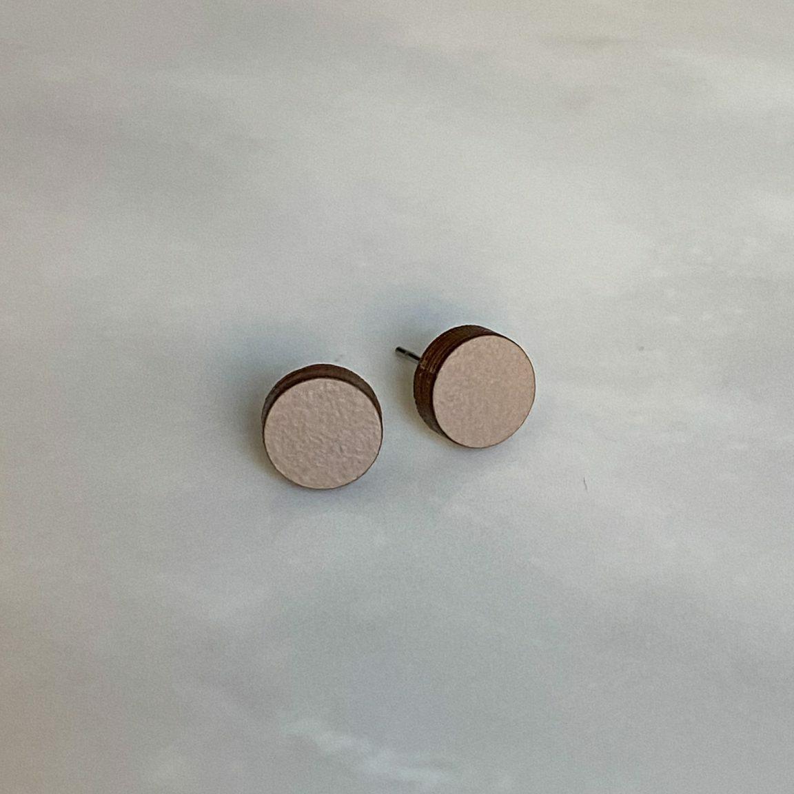 Konfetti nappikorvakorut