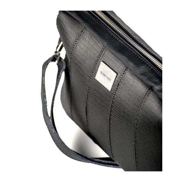 Kaste Olkalaukku, Musta Turvavyö