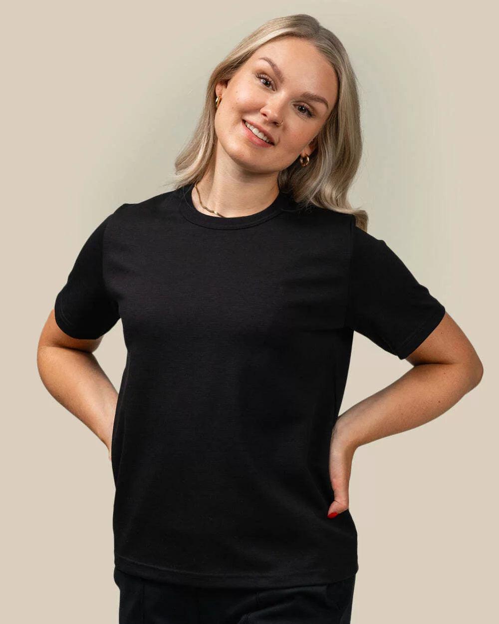 Casual T-shirt, black