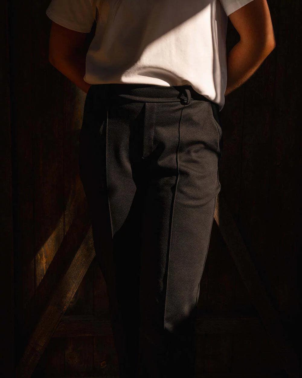 Pleated trousers, black