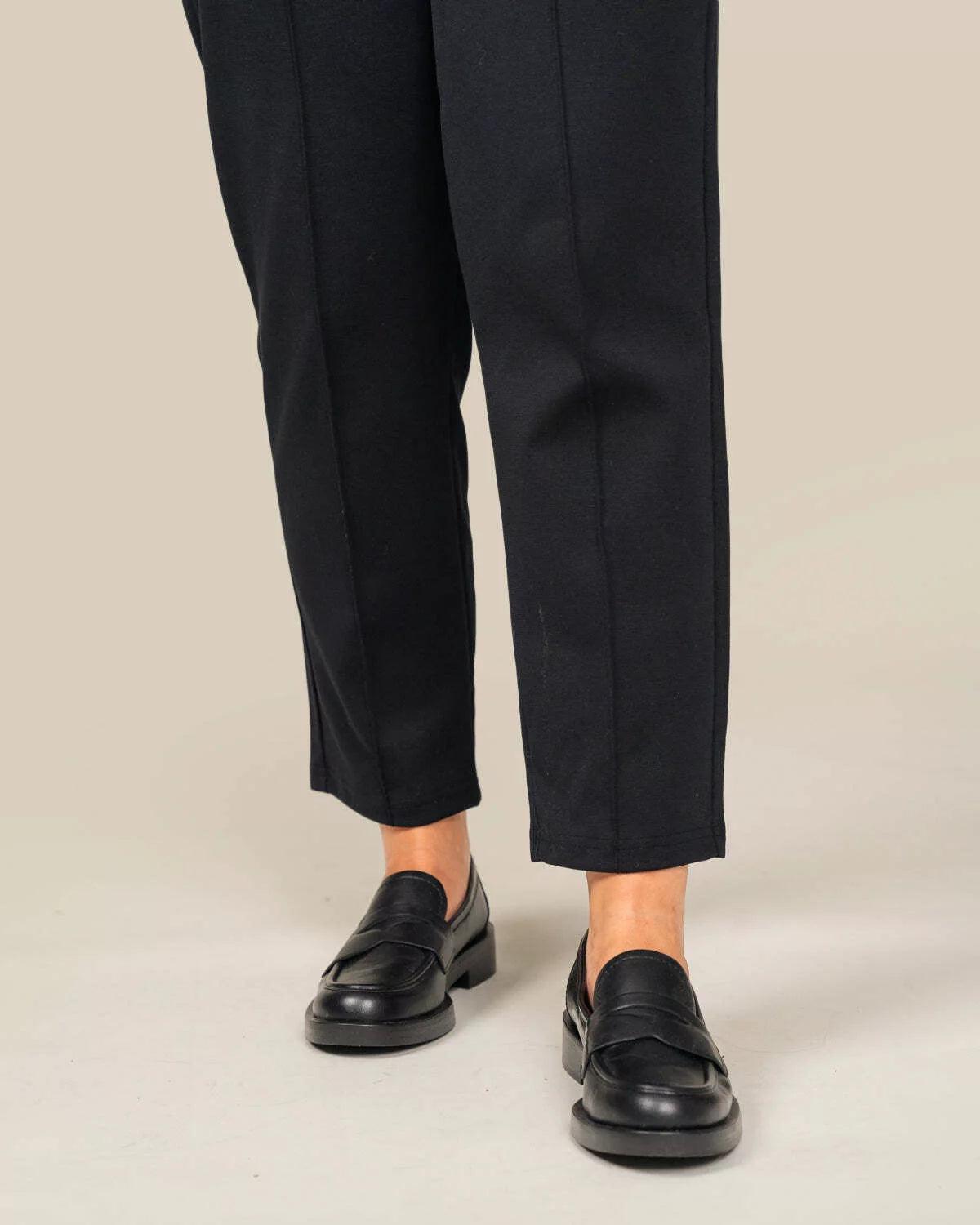 Pleated trousers, black