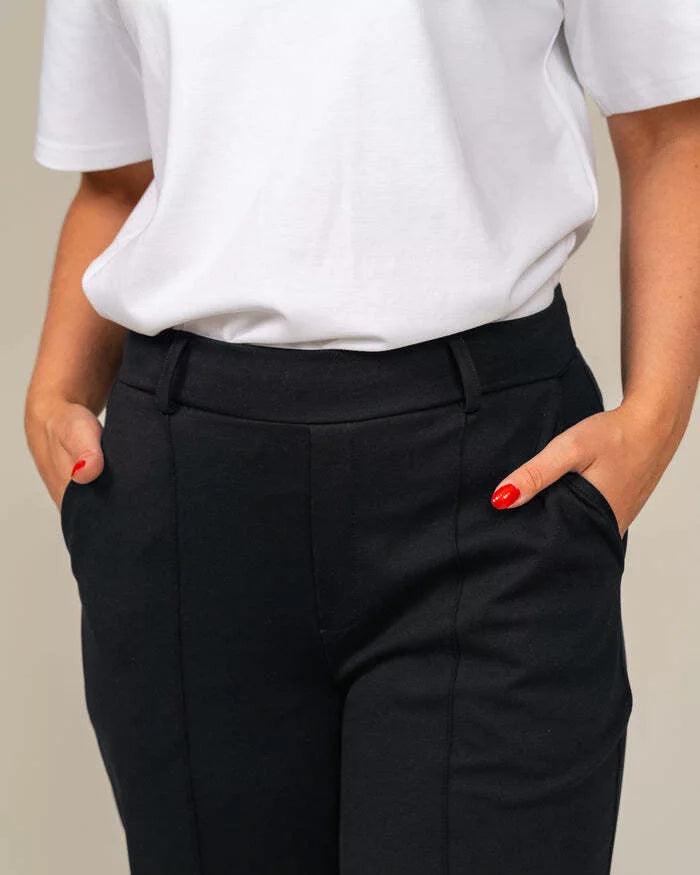 Pleated trousers, black