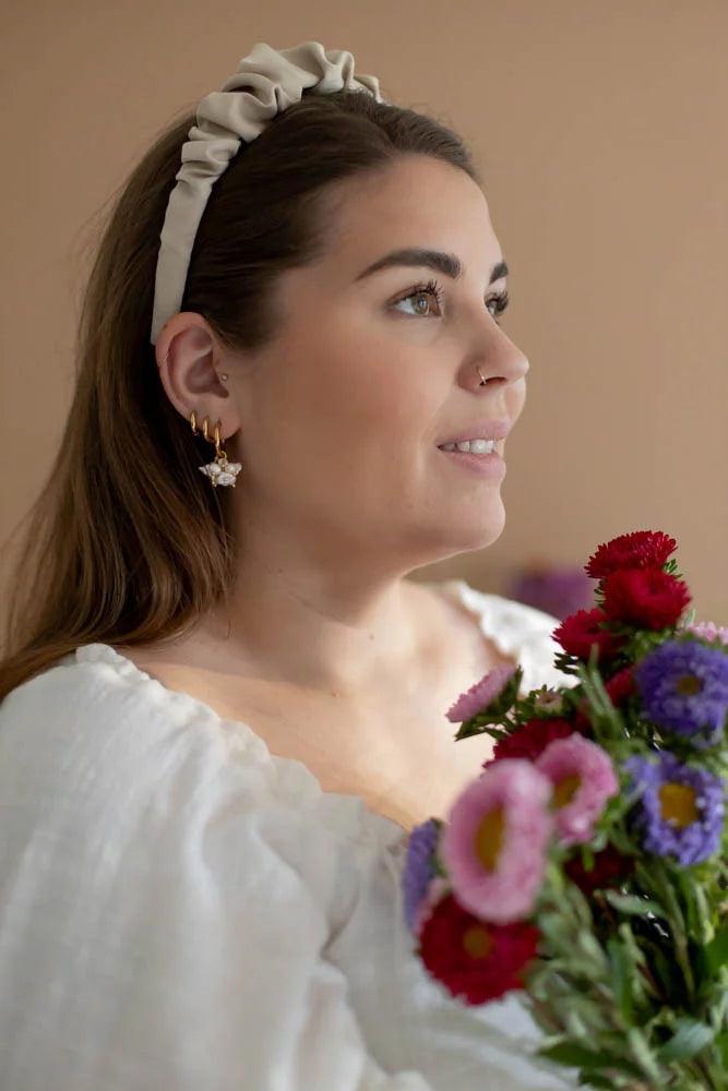 Livia korvakorut, Kulta