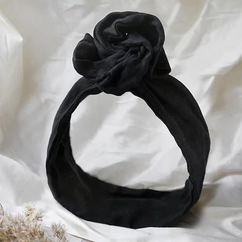 Moldable linen collar