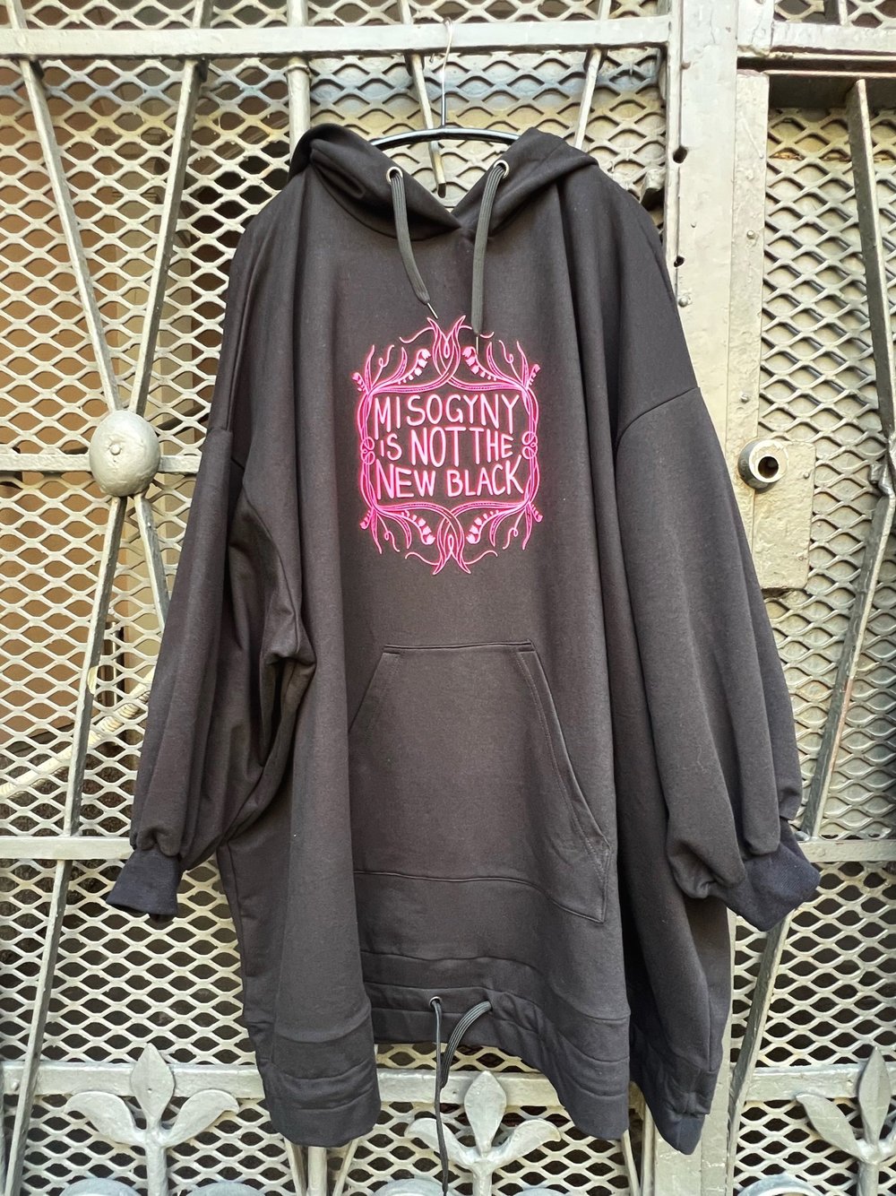 Mega Hoodie, Misogyny