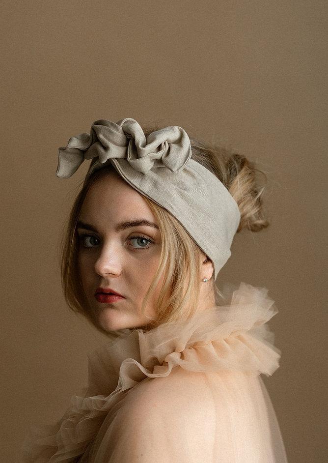 Moldable linen collar