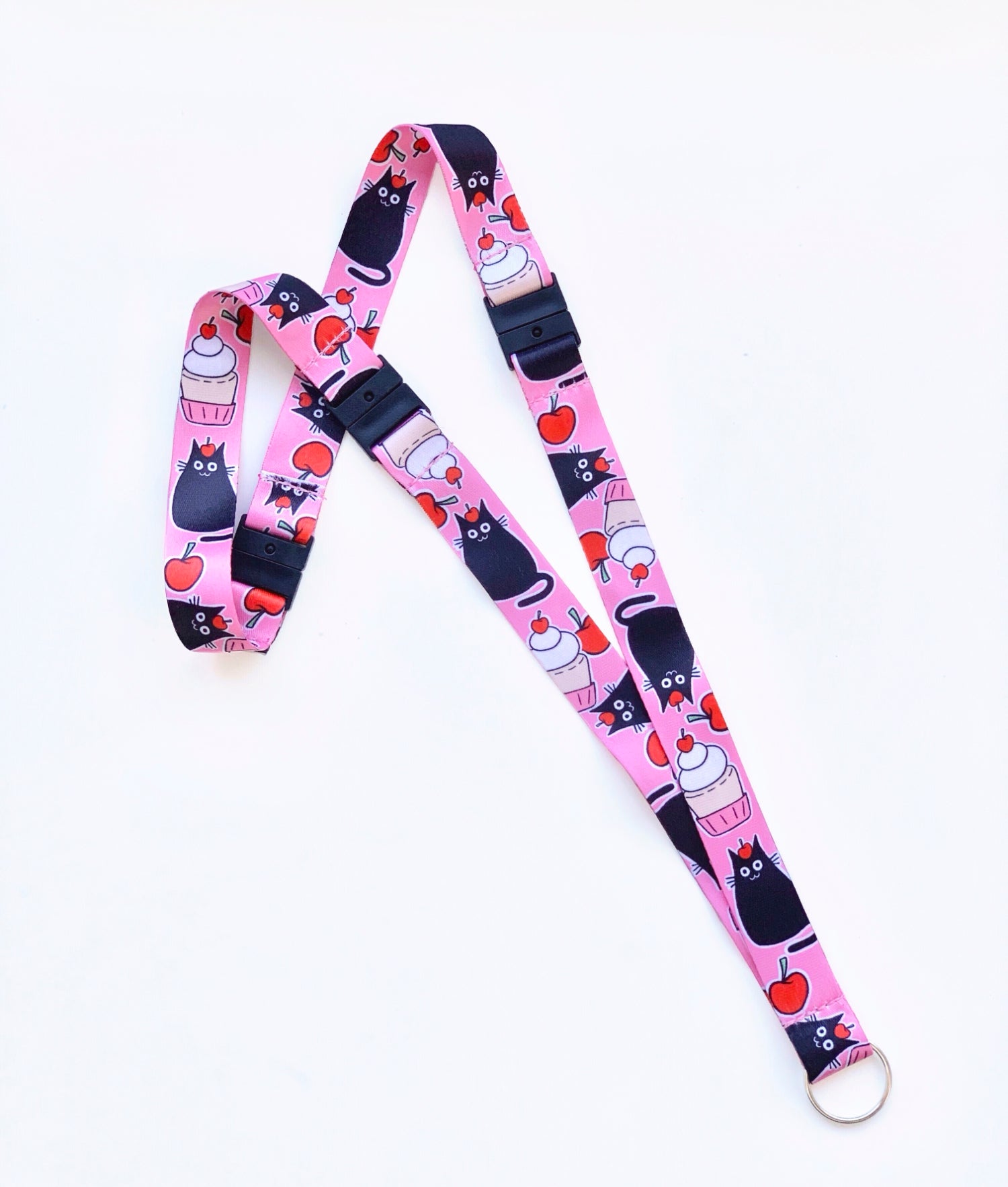 Mustakissa Avainnauha