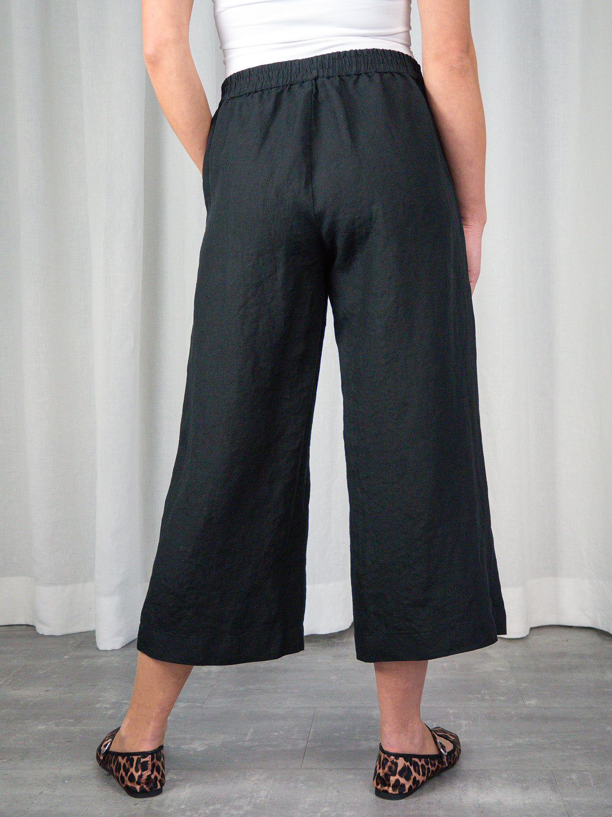 GERDA pellavaculottes, musta