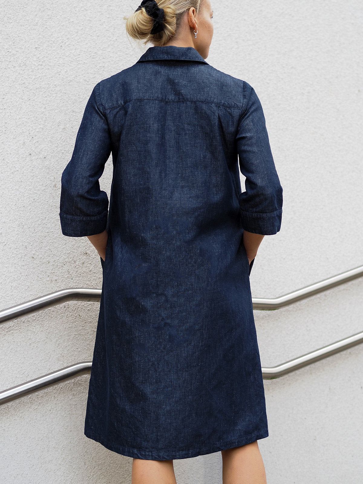 JANINA pellavadenimmekko, tumma denimin sininen
