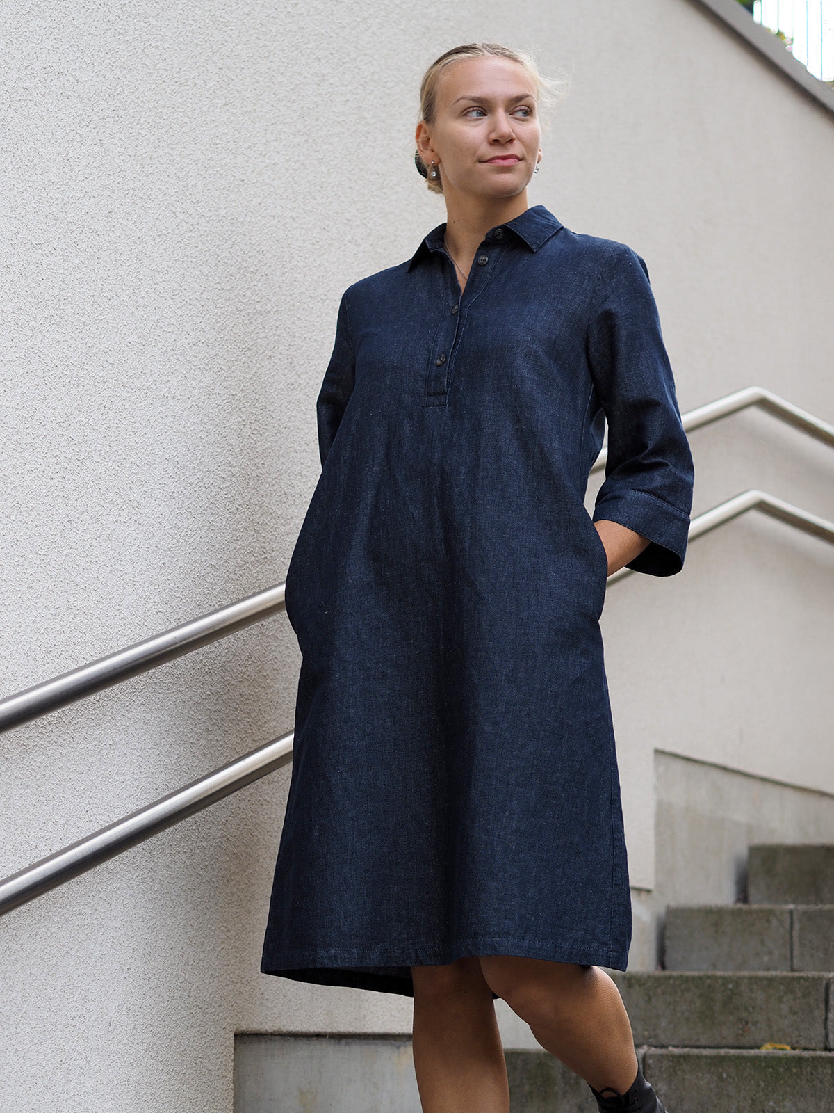 JANINA pellavadenimmekko, tumma denimin sininen