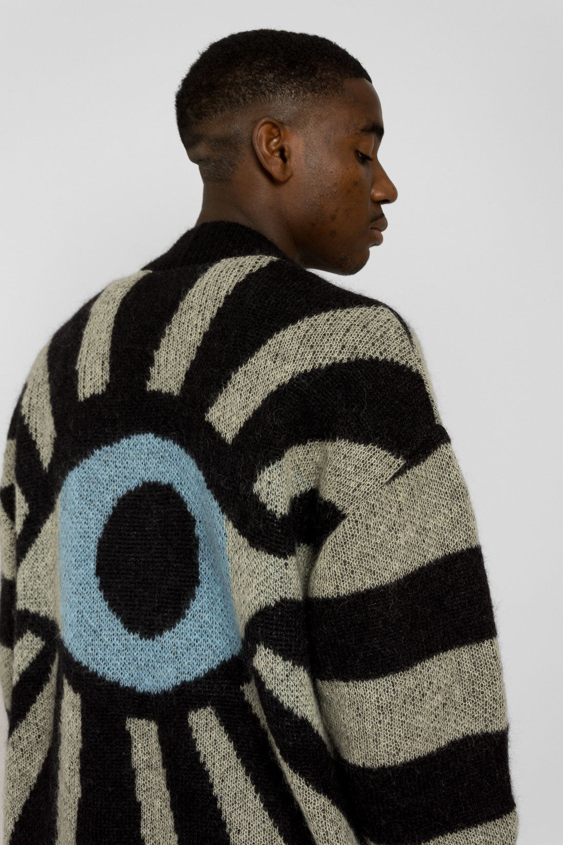 RUNO – Äidin Valvova Silmä