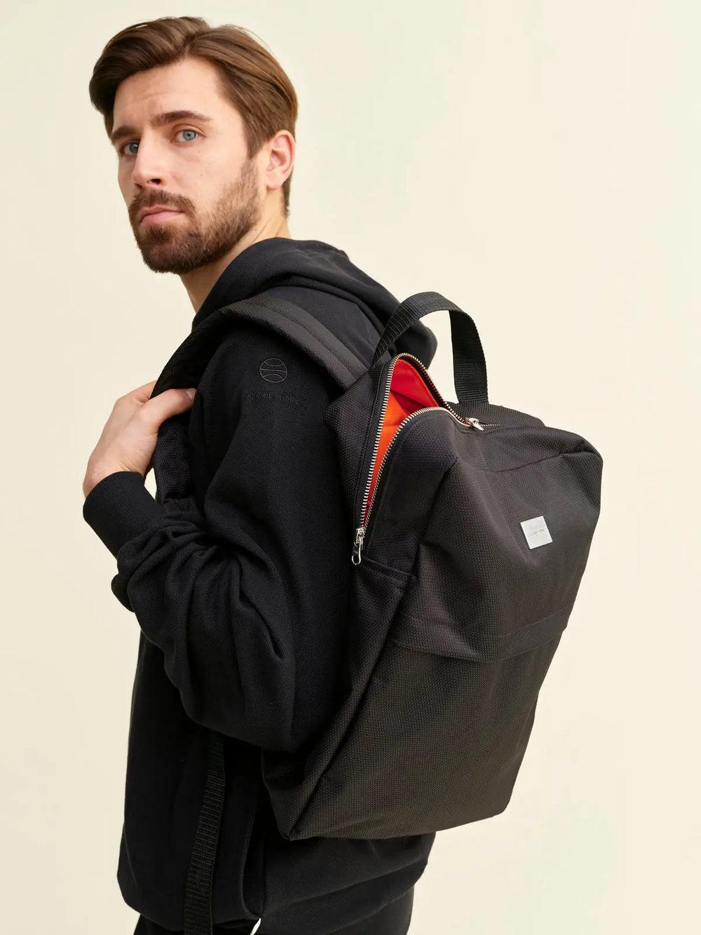 Sumu Tech Backpack, Black