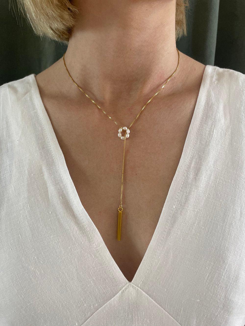 Perlina Kaulakoru, Kulta