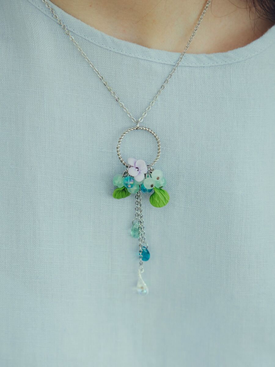 Lehto-orvokki-kaulakoru