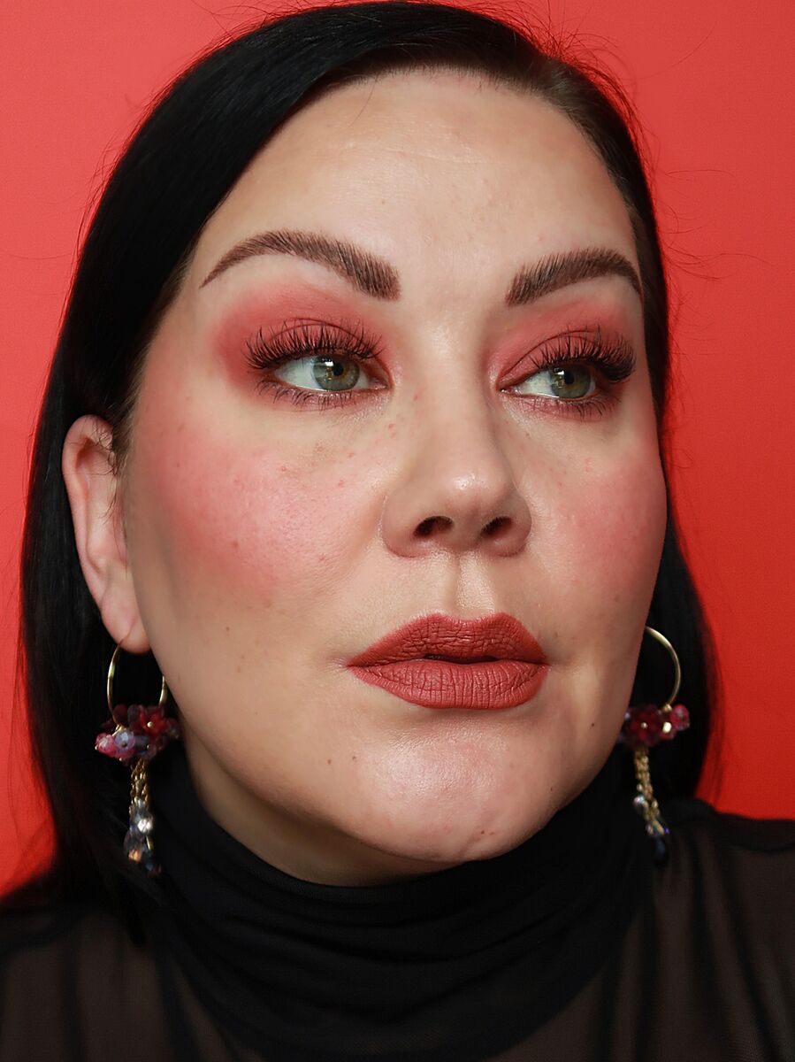 Villiruusu-rengaskorvakorut