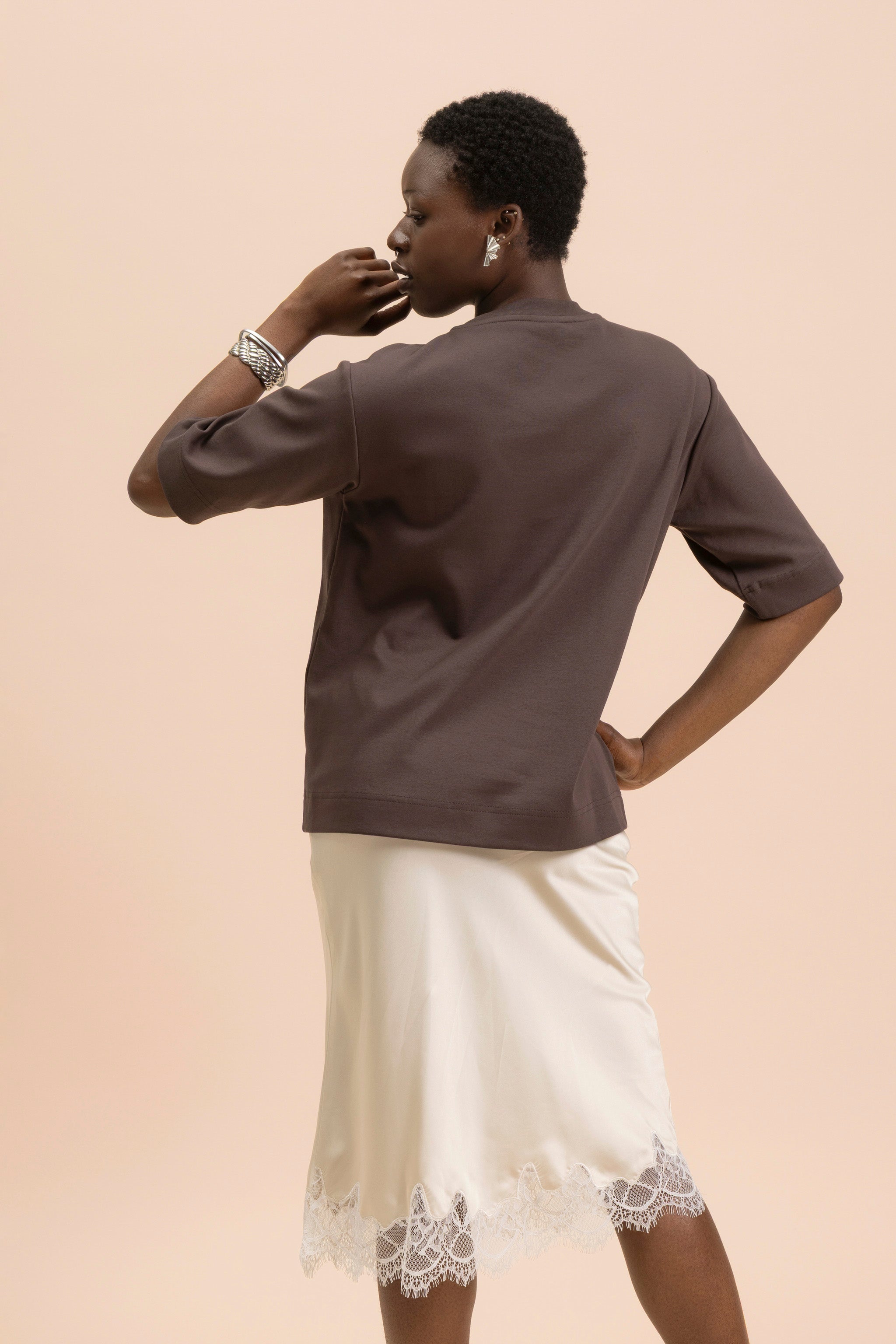 The Relaxed T-shirt, Chocolate