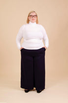 Malli on 164cm pitkä ja päällä koko XXL