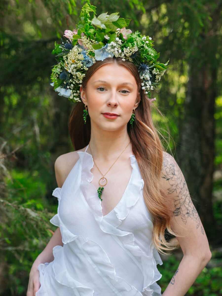 Kuusien kutsu -korvakorut - huggie