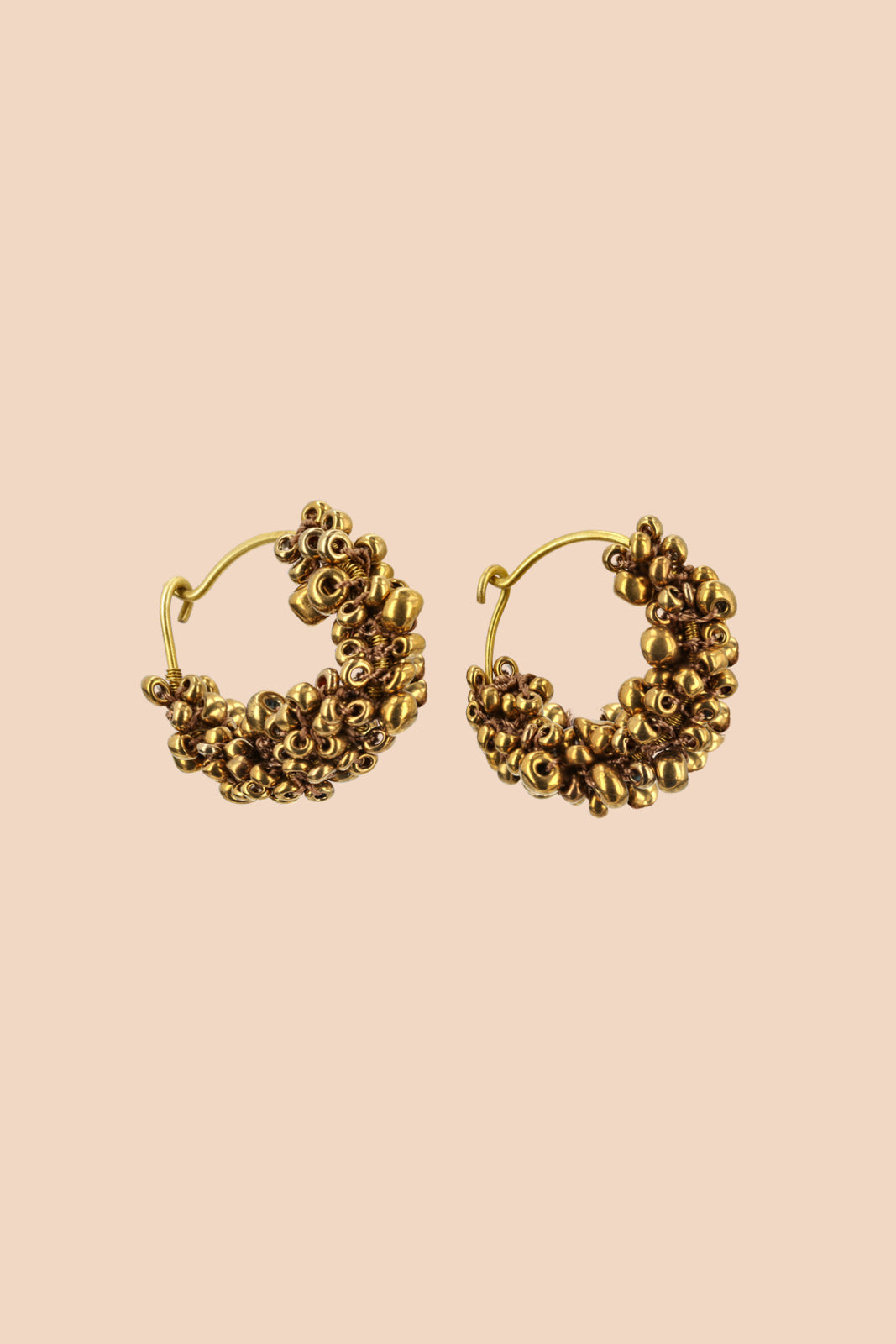 Heena korvakorut, Brass