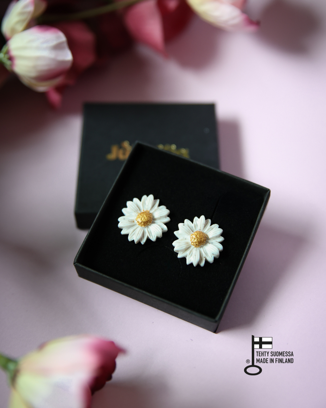 Päivänkakkara Nappikorvakorut