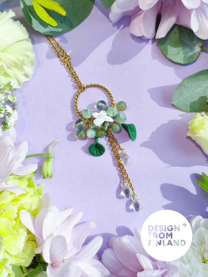 Usvaneito -kaulakoru