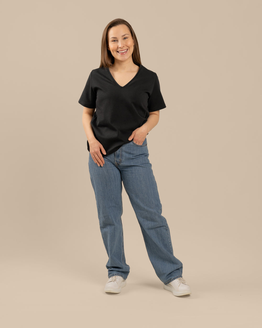 V-pääntie T-paita, Musta