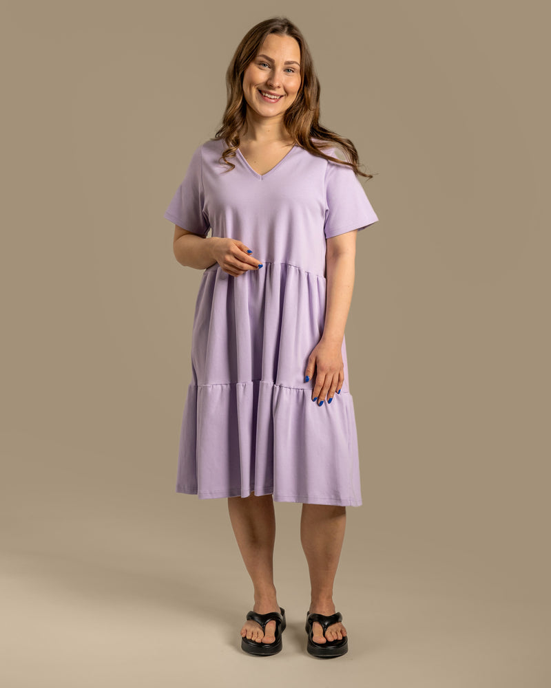 V-pääntie Mekko, Laventeli