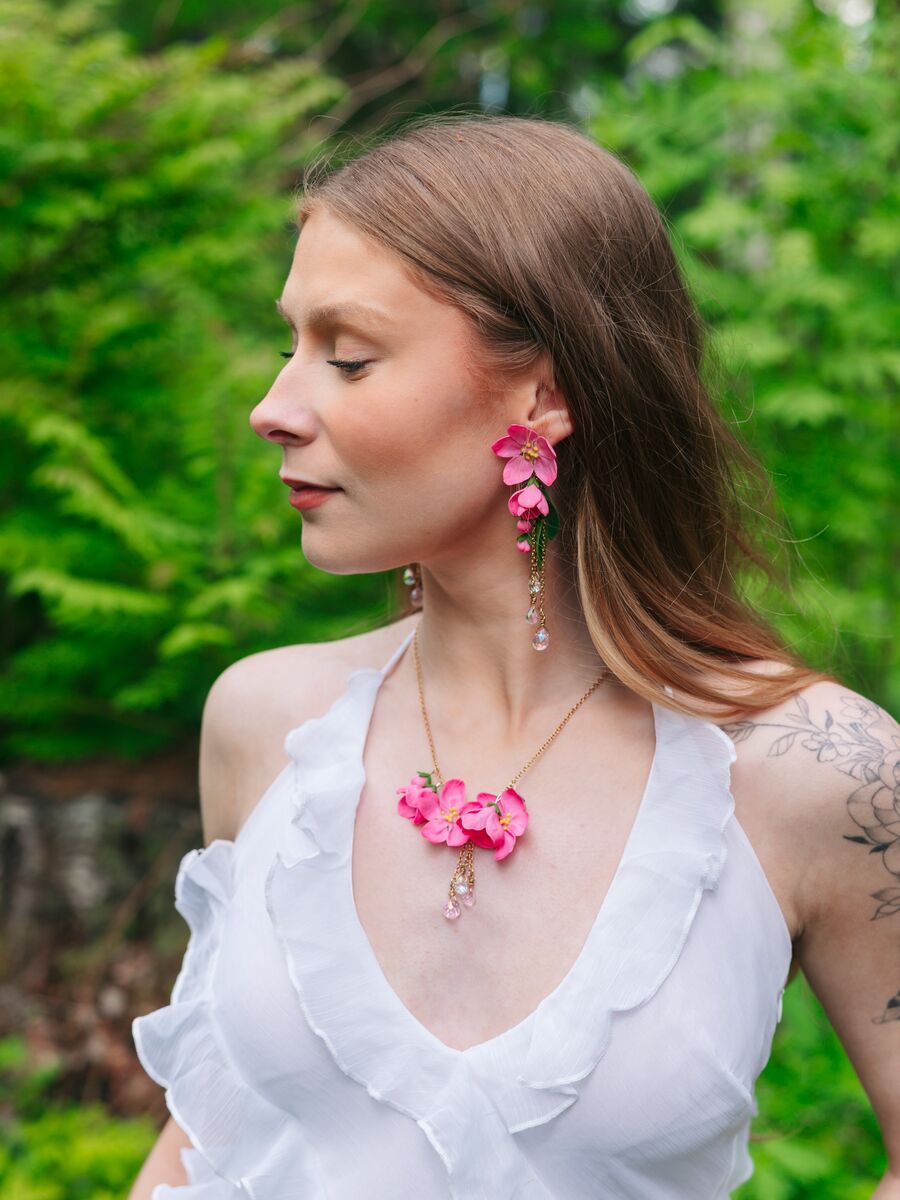 Yöttömän yön kaunotar -korvakorut Iso