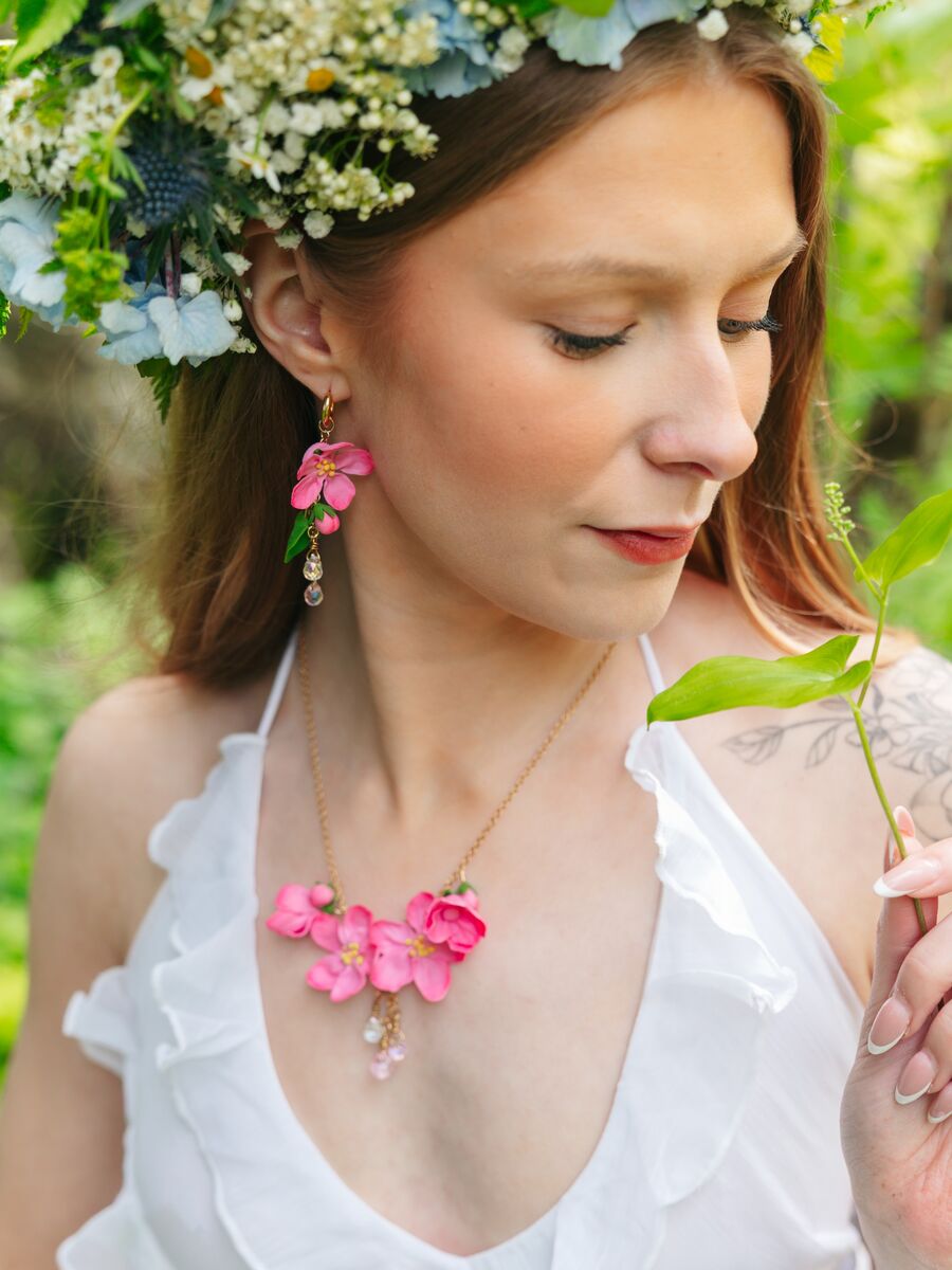 Yöttömän yön kaunotar -korvakorut - keskikoko