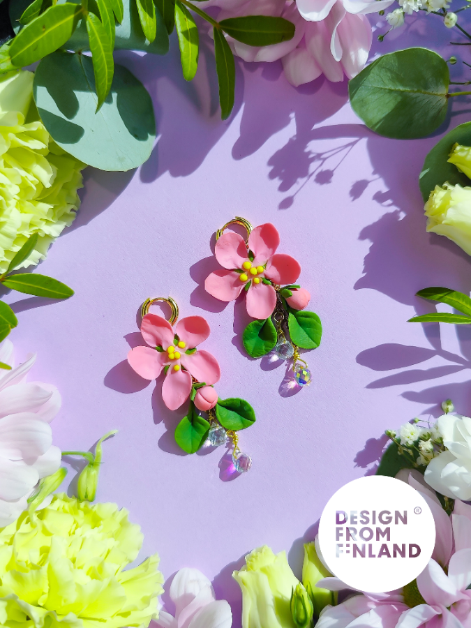 Yöttömän yön kaunotar -korvakorut - keskikoko