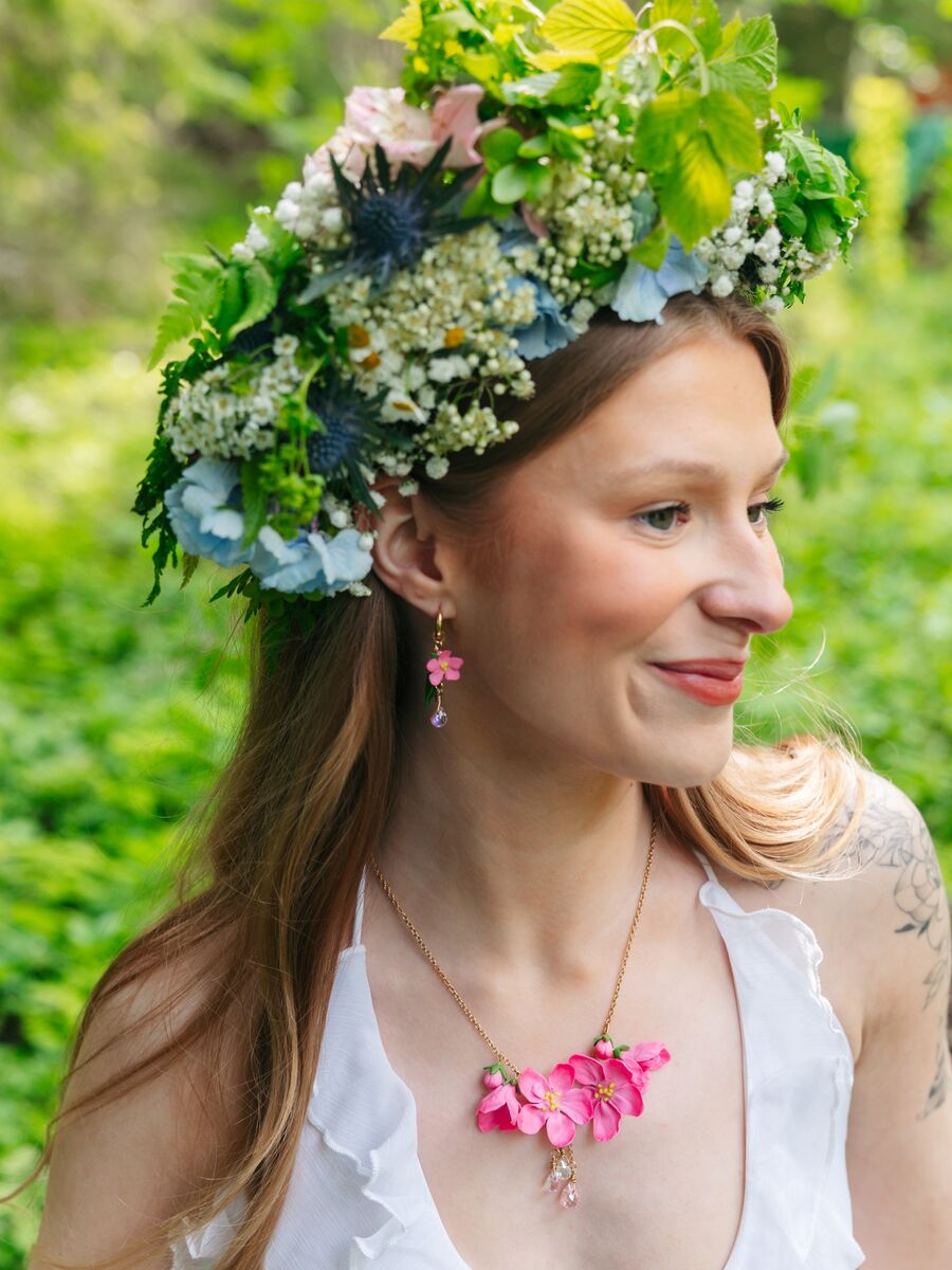 Yöttömän yön kaunotar -korvakorut - pieni