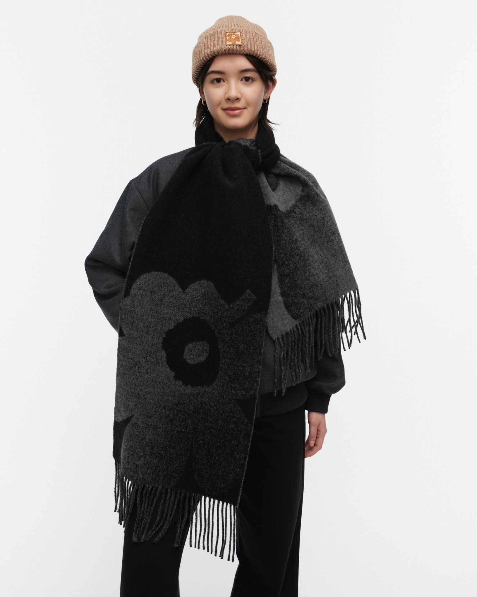 Onnekas Unikko Kioski huivi