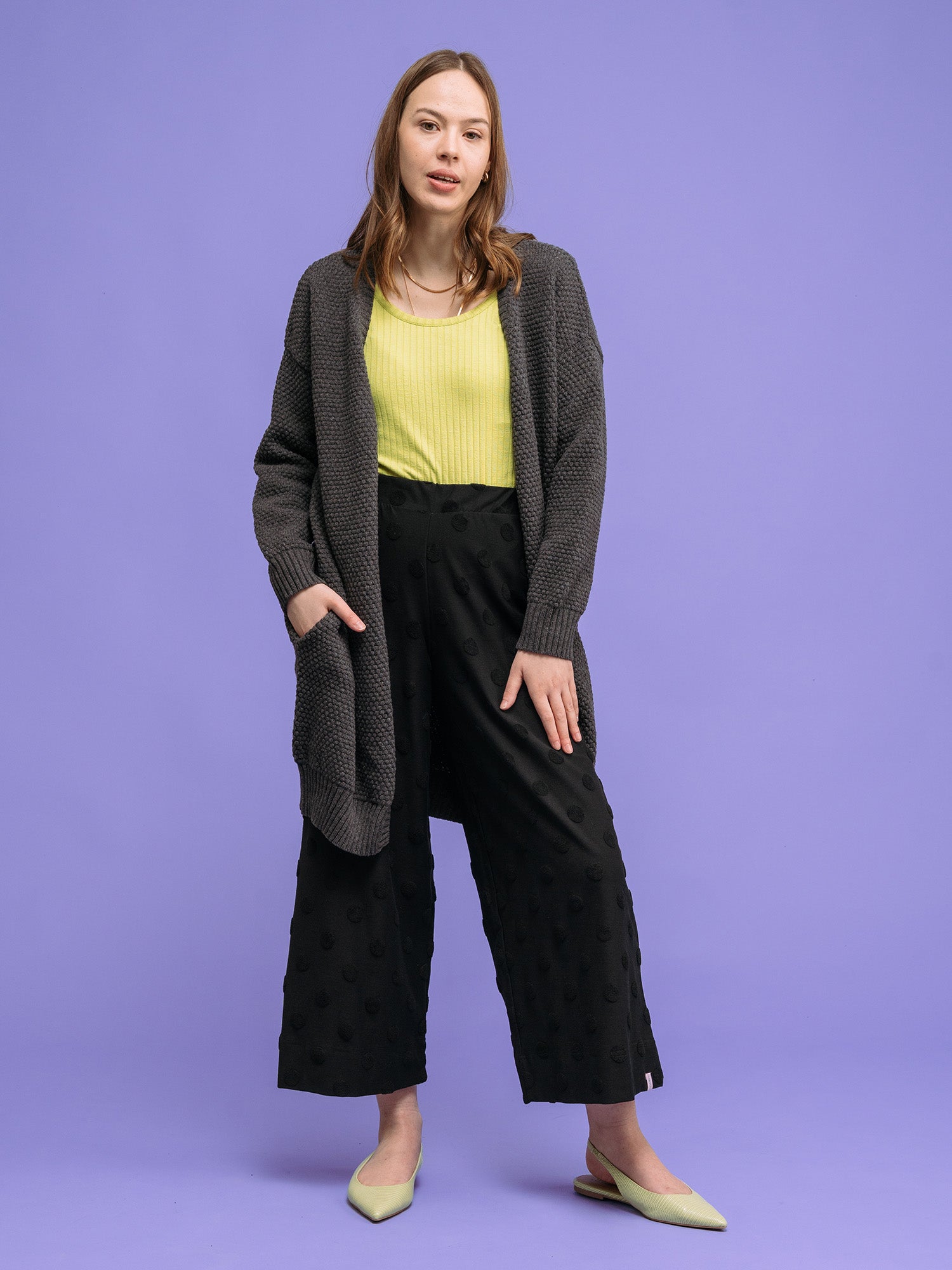 Alma Villatakki, Asphalt Grey